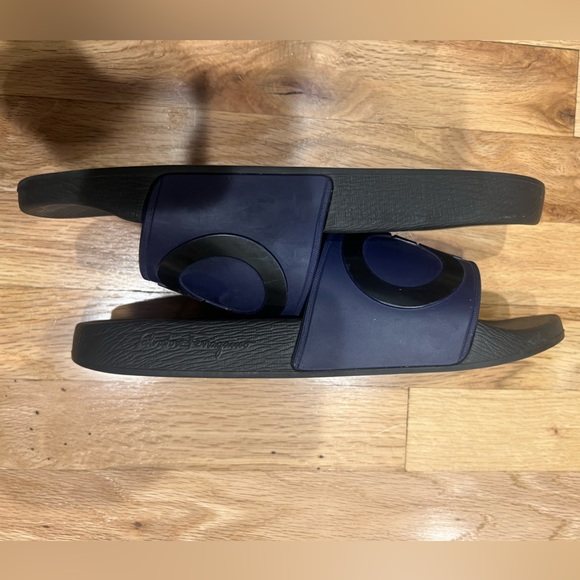 Mens Salvatore Ferragamo Slides - Picture 9 of 10
